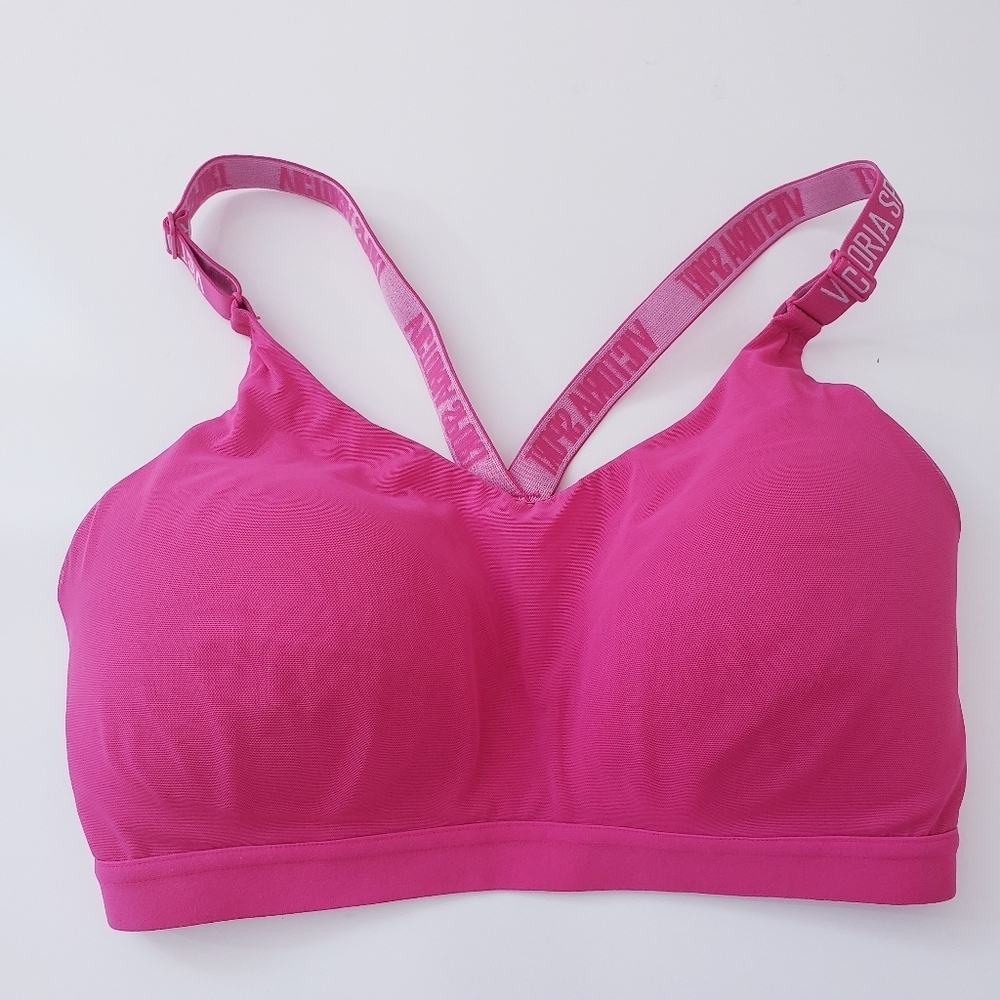 Victoria's Secret Incredible Lightweight Sports Bra
